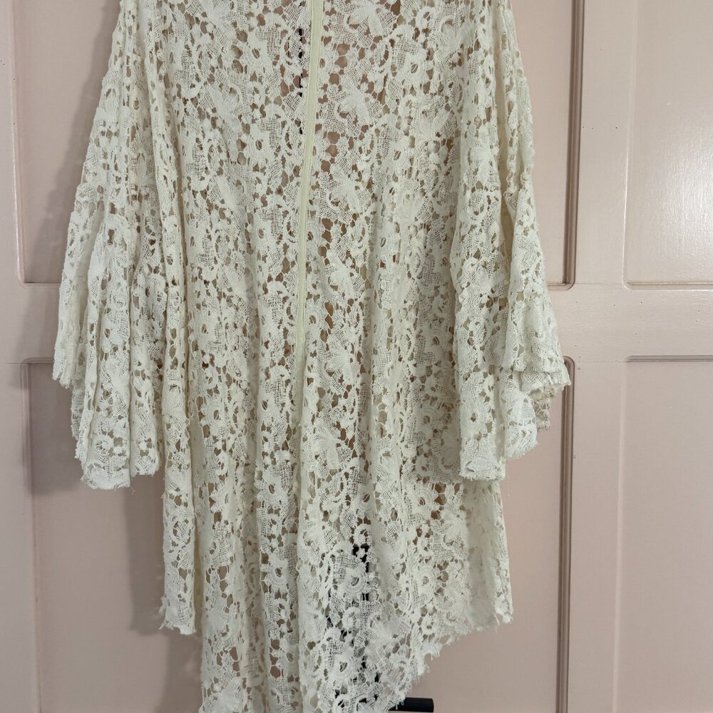 Free People Cream INTIMATELY by FREE PEOPLE NWOT Move Over Lace Robe - Picture 2 of 4